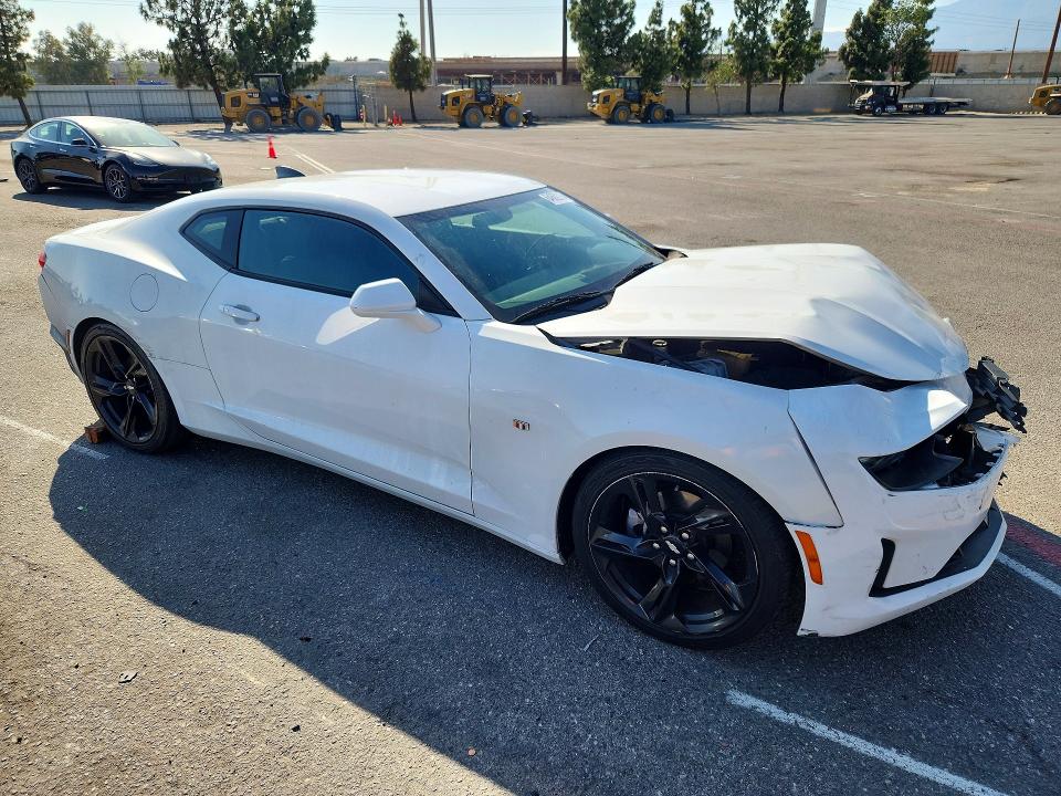 Photo 4 from auction – 2019 CHEVROLET CAMARO with VIN 1G1FB1RS0K0154704