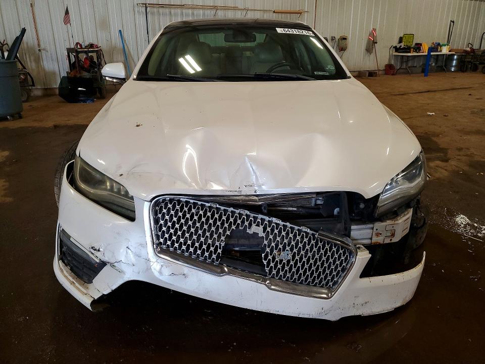 Photo 5 from auction – 2017 LINCOLN MKZ with VIN 3LN6L5F91HR653464