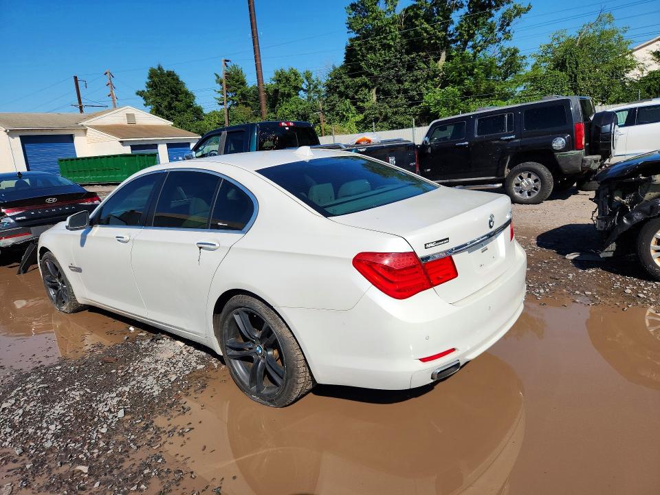 Photo 2 from auction – 2010 BMW 750 with VIN WBAKC6C55ACL67838