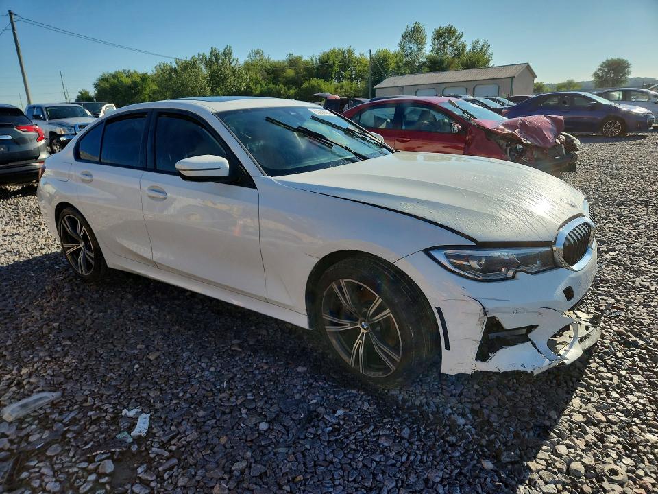 Photo 4 from auction – 2022 BMW 330XI with VIN 3MW5R7J06N8C51618