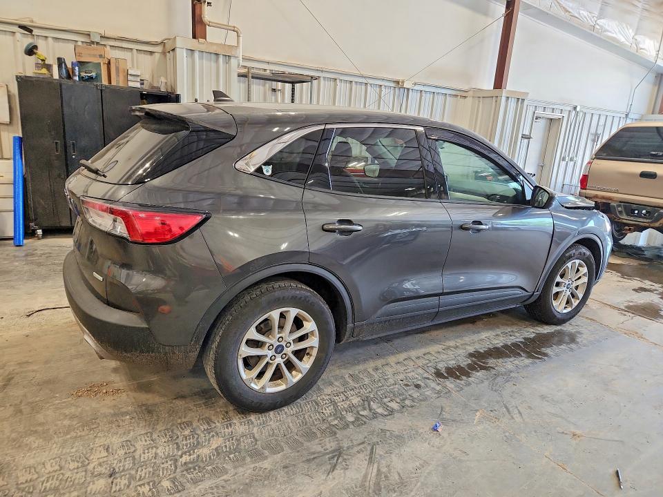 Photo 3 from auction – 2020 FORD ESCAPE with VIN 1FMCU0G61LUB60490