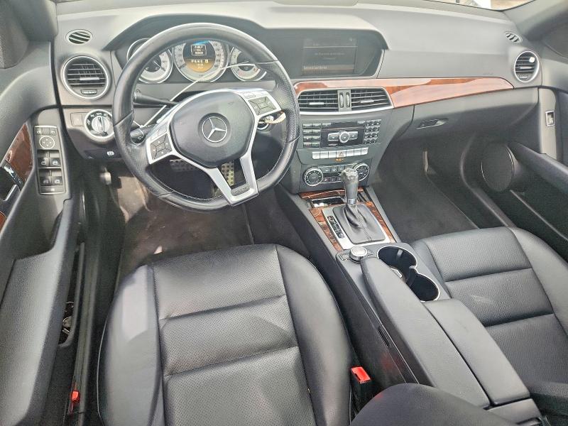Photo 8 from auction – 2012 MERCEDES-BENZ C with VIN WDDGF8BB2CR191128