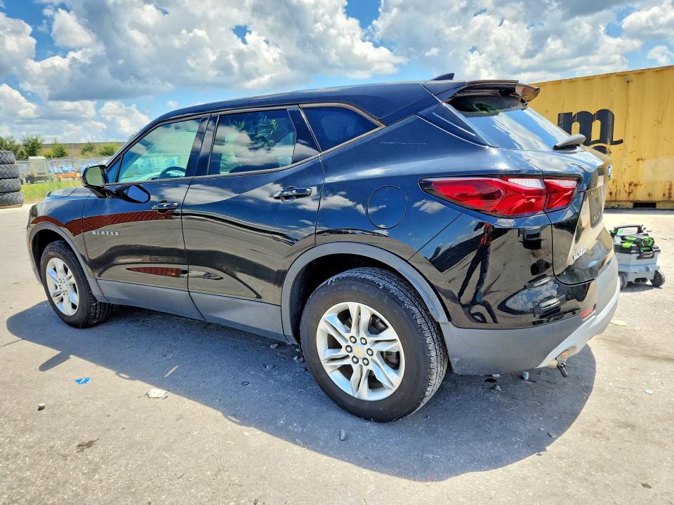 Photo 2 from auction – 2020 CHEVROLET BLAZER with VIN 3GNKBBRA3LS572534