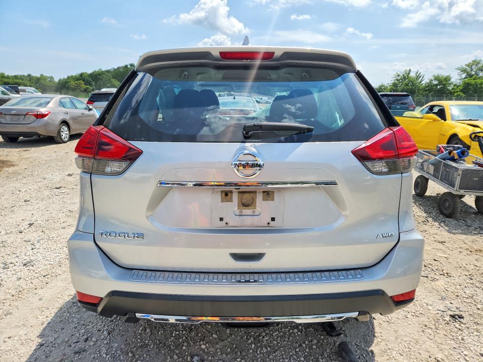Photo 6 from auction – 2017 NISSAN ROGUE with VIN JN8AT2MV1HW257937