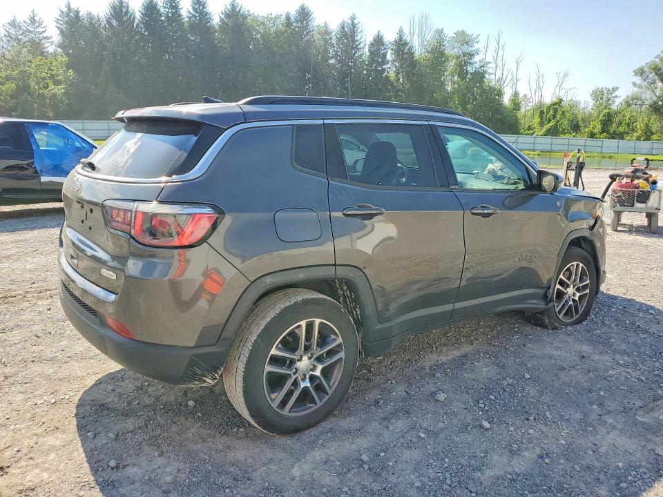 Foto 3 de la subasta – 2018 JEEP COMPASS con VIN 3C4NJDBB9JT167843