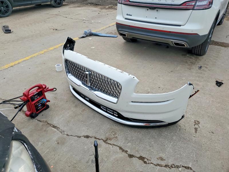 Photo 13 from auction – 2022 LINCOLN NAUTILUS with VIN 2LMPJ8K9XNBL02729