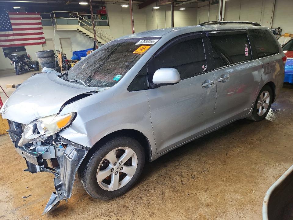 TOYOTA SIENNA 2011 with VIN 5TDKK3DC7BS065789 - Photo from auction