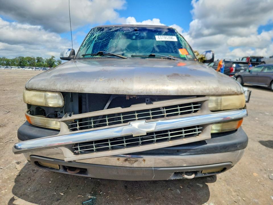 Photo 5 from auction – 2001 CHEVROLET SILVERADO with VIN 2GCEK19T611136254