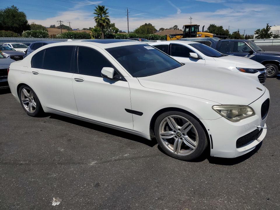 Photo 4 from auction – 2014 BMW 750 with VIN WBAYE8C52ED134399