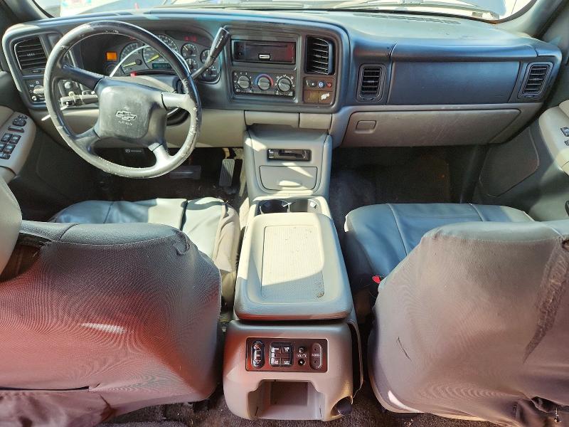 Photo 8 from auction – 2001 CHEVROLET SUBURBAN with VIN 3GNEC16T71G219031