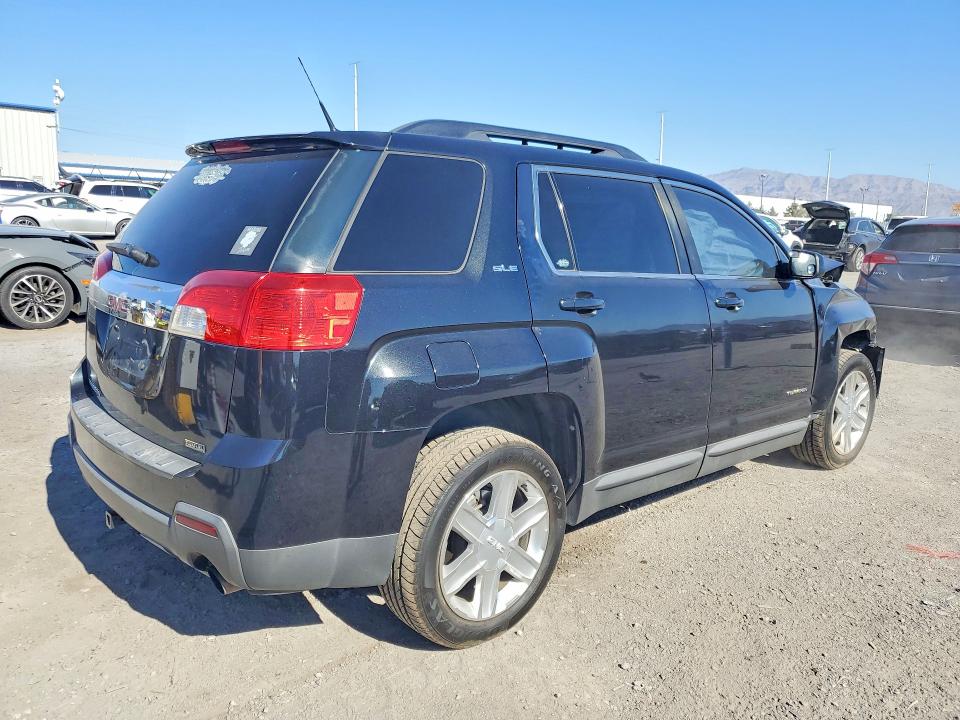 Photo 3 from auction – 2011 GMC TERRAIN with VIN 2CTFLSE57B6416806