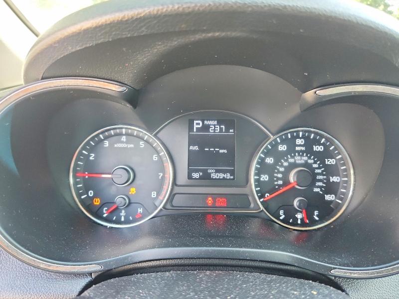 Photo 9 from auction – 2017 KIA FORTE with VIN 3KPFK4A72HE070657