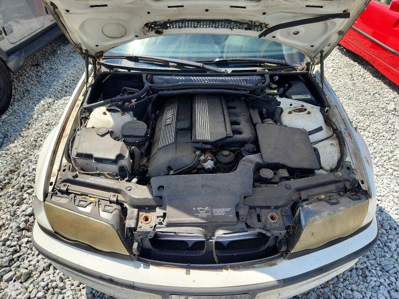 Photo 11 from auction – 2001 BMW 325 with VIN WBAAW33451EN80818