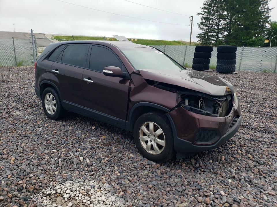 Photo 4 from auction – 2011 KIA SORENTO with VIN 5XYKT3A18BG006974