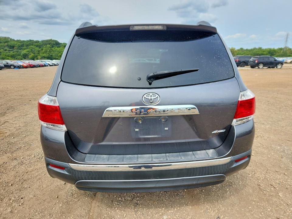 Photo 6 from auction – 2013 TOYOTA HIGHLANDER with VIN 5TDBK3EH2DS245467
