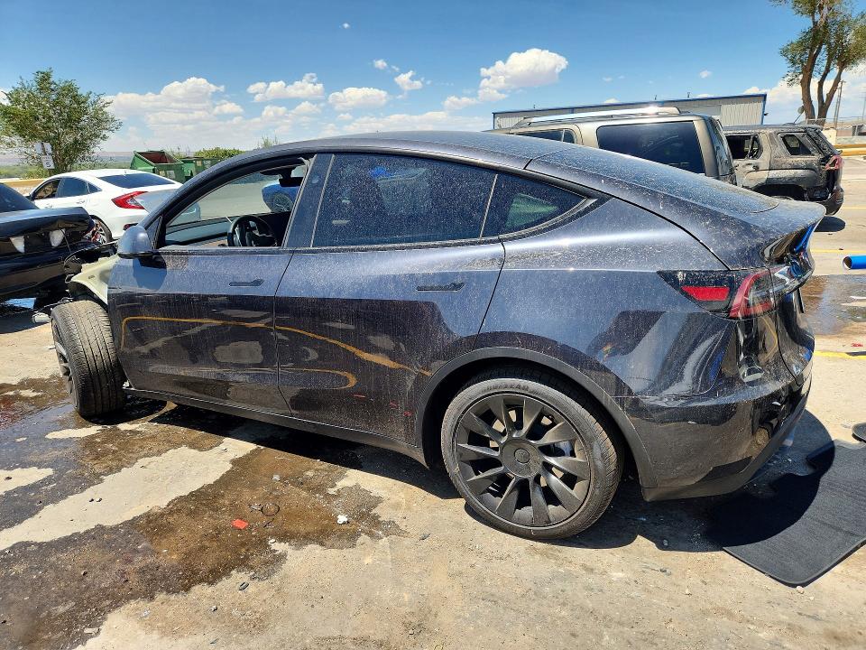 Photo 2 from auction – 2024 TESLA MODEL Y with VIN 7SAYGDEE9RF065490
