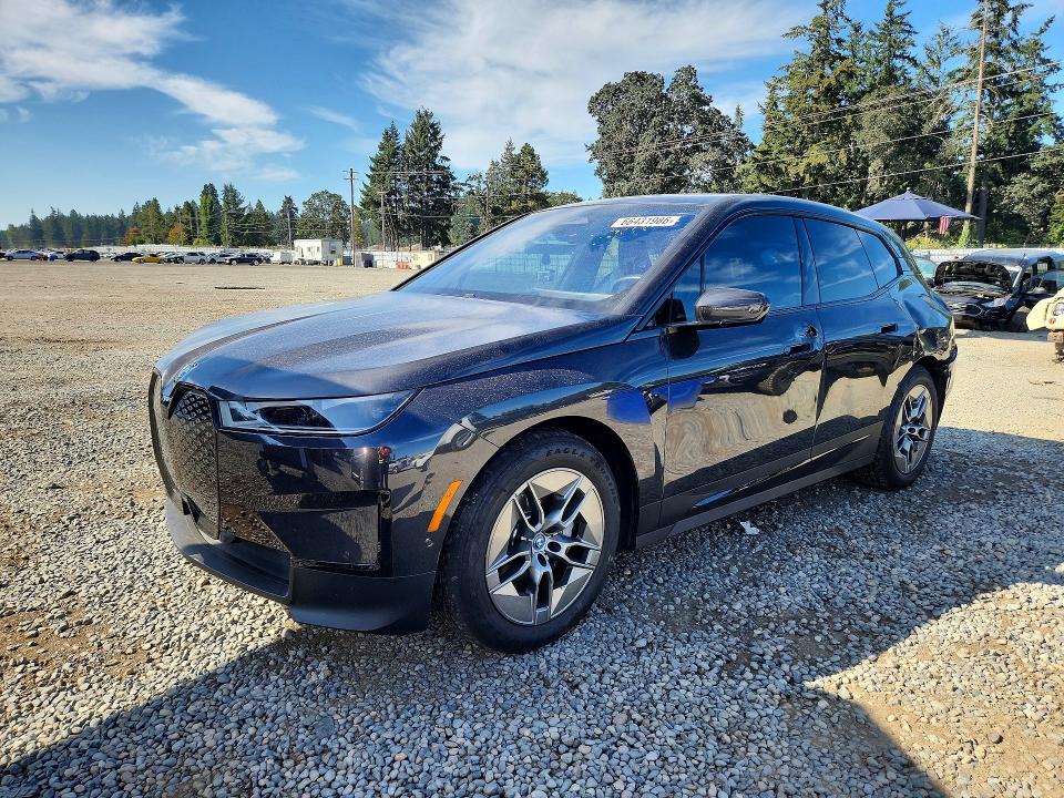 BMW IX 2022 z numerem VIN WB523CF05NCK59030 - Zdjęcie z aukcji