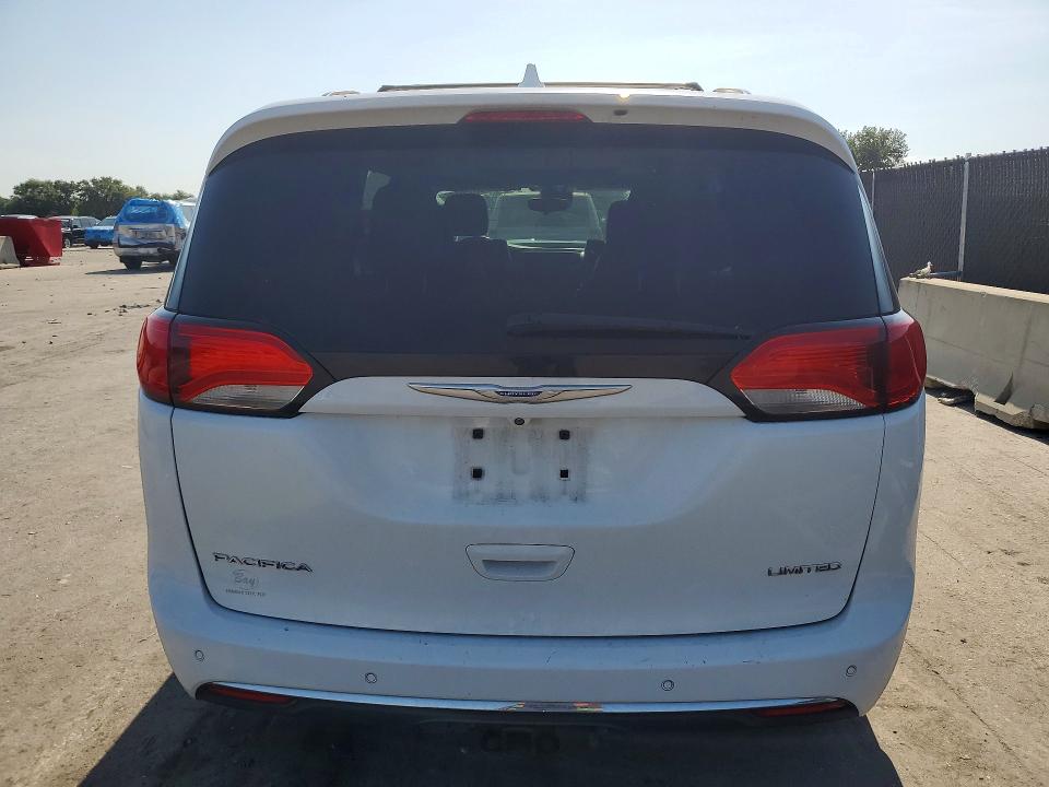 Фото 6 с аукциона – 2018 CHRYSLER PACIFICA с VIN 2C4RC1GG1JR354365