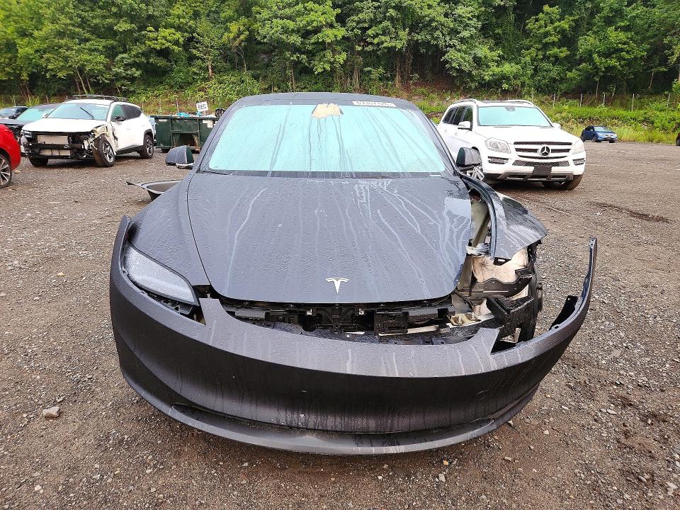 Zdjęcie 5 z aukcji – 2025 TESLA MODEL 3 z VIN 5YJ3E1EAXSF035798