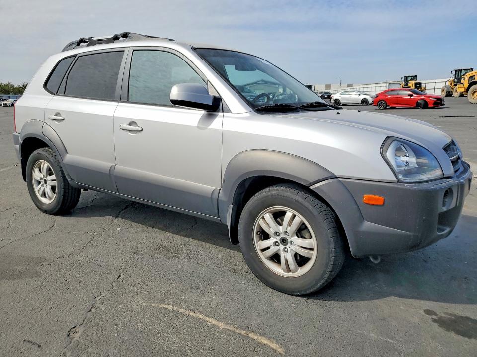 Photo 4 from auction – 2006 HYUNDAI TUCSON with VIN KM8JN72D46U411428
