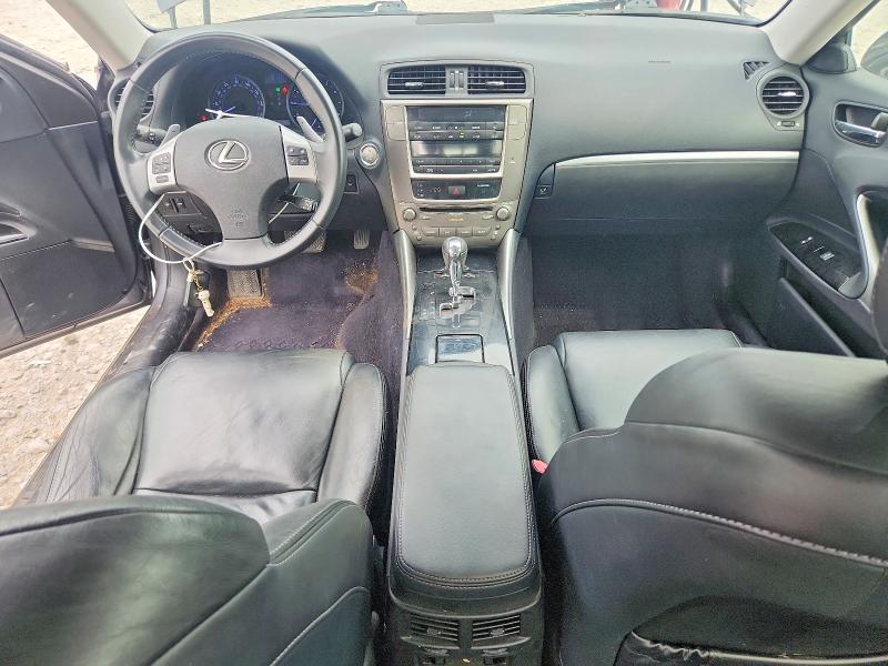 Photo 8 from auction – 2013 LEXUS IS with VIN JTHCF5C26D5061253