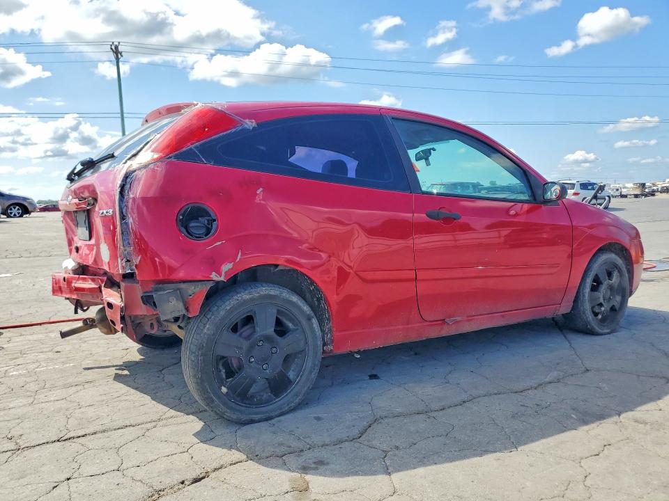 Photo 3 from auction – 2005 FORD FOCUS with VIN 3FAHP31N25R116274