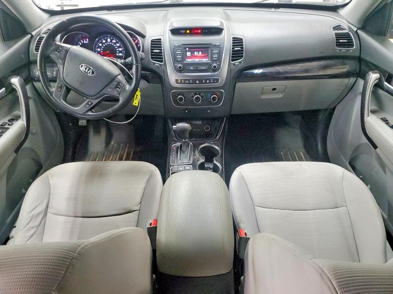 Photo 8 from auction – 2014 KIA SORENTO with VIN 5XYKT4A6XEG519424