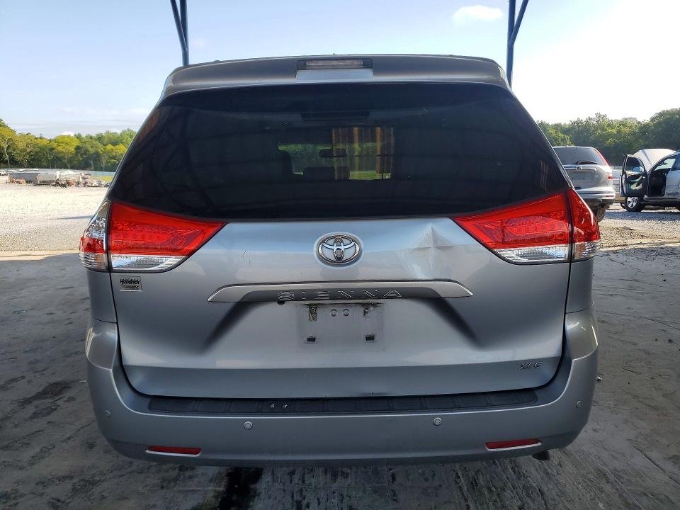 Photo 6 from auction – 2012 TOYOTA SIENNA with VIN 5TDYK3DCXCS260801