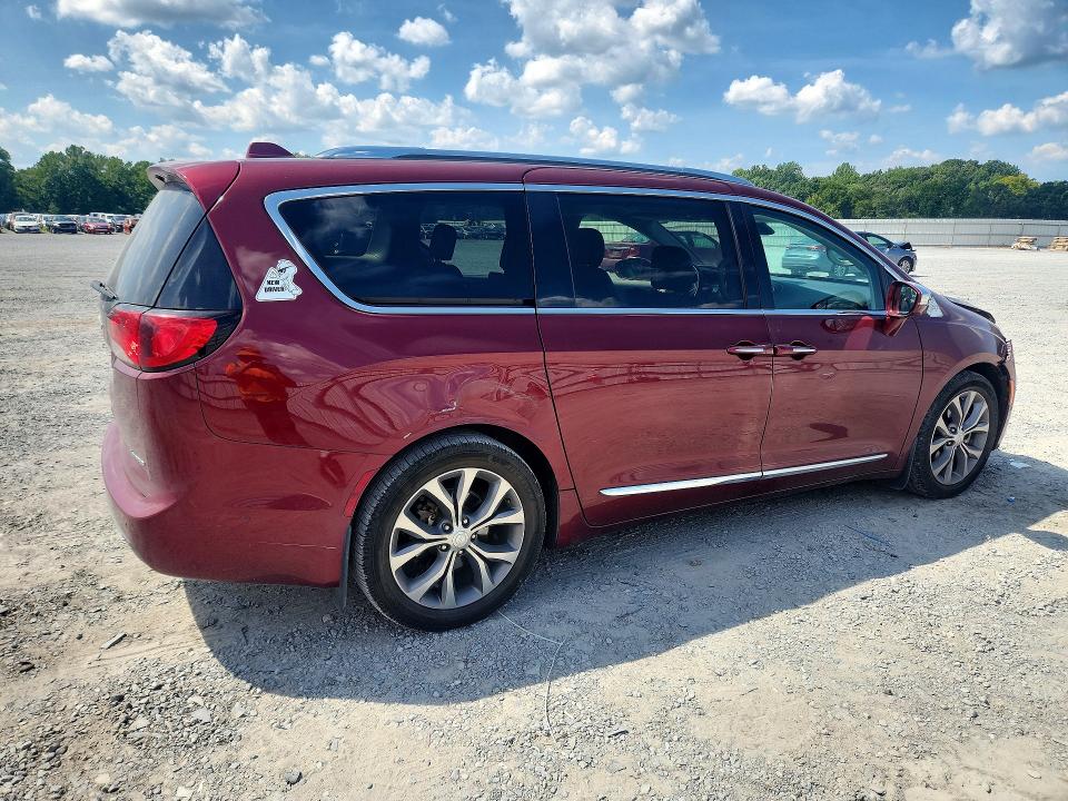 Photo 3 from auction – 2018 CHRYSLER PACIFICA with VIN 2C4RC1GG0JR354311