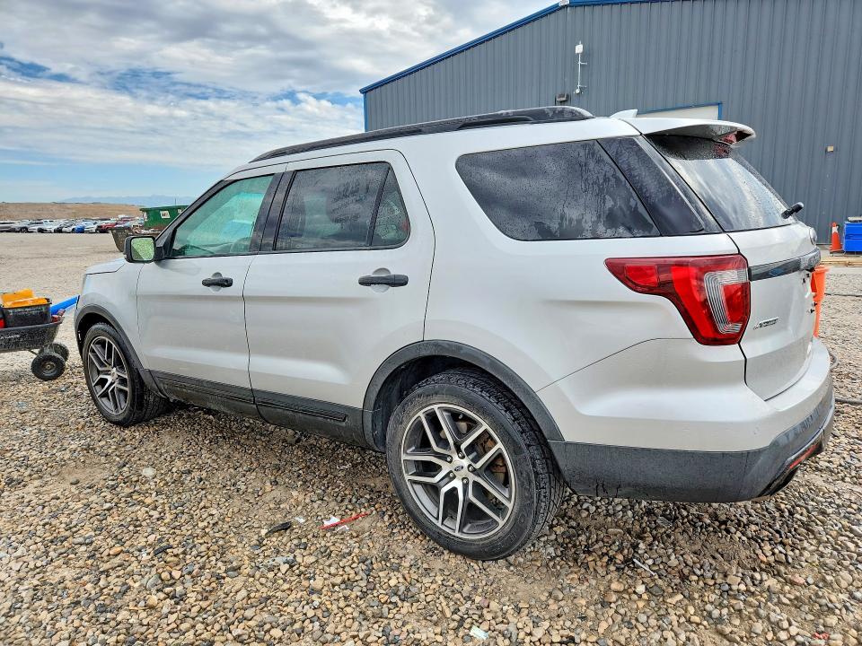 Photo 2 from auction – 2017 FORD EXPLORER with VIN 1FM5K8GT3HGA34012