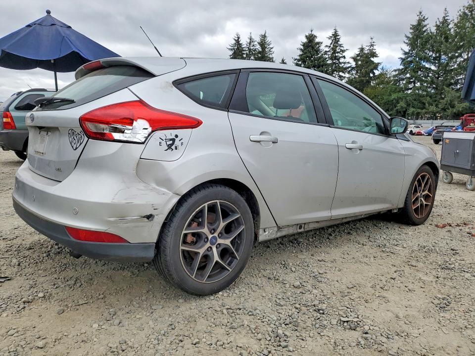 Photo 3 from auction – 2017 FORD FOCUS with VIN 1FADP3M22HL226132