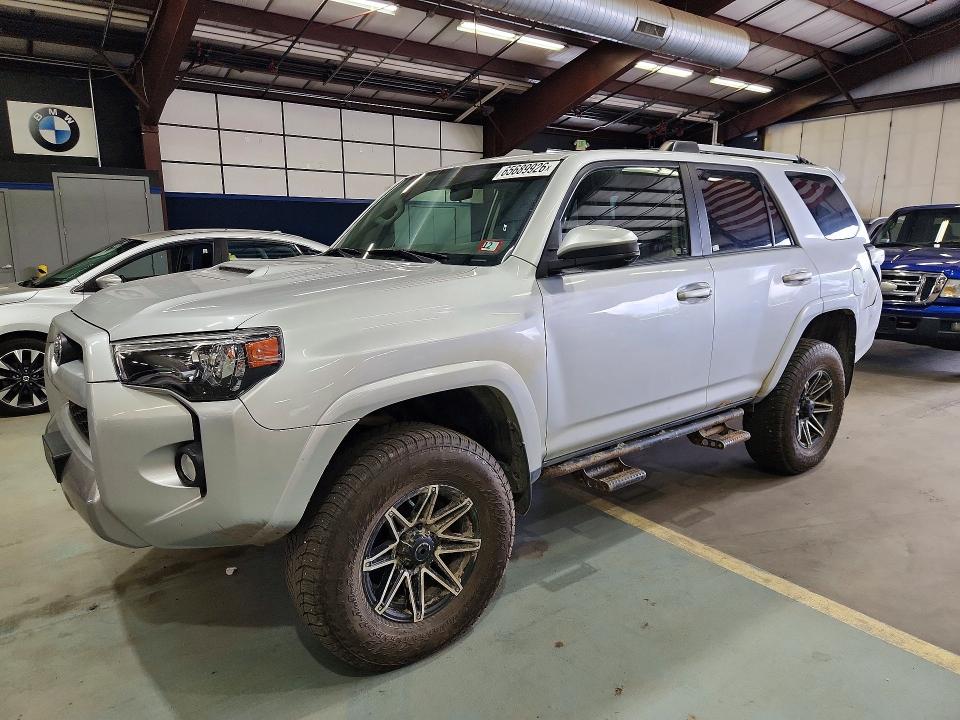 TOYOTA 4RUNNER 2016 with VIN JTEBU5JRXG5369853 - Photo from auction
