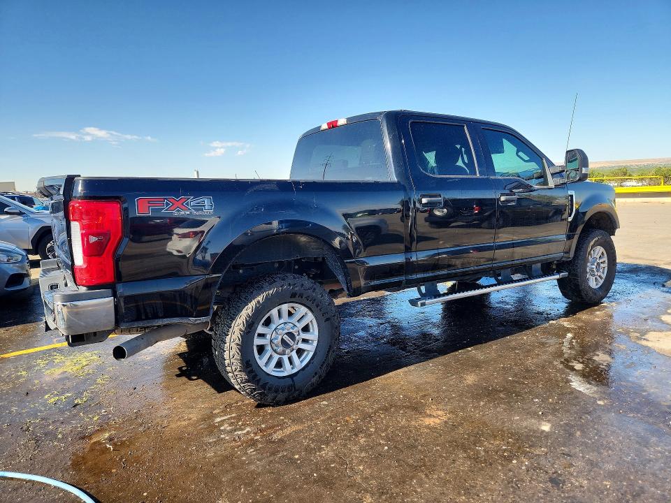 Photo 3 from auction – 2017 FORD F250 with VIN 1FT7W2B65HEC19822