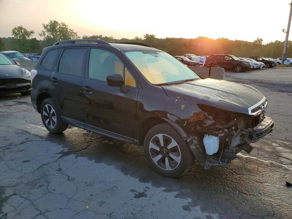 Photo 4 from auction – 2018 SUBARU FORESTER with VIN JF2SJAGC2JH562580