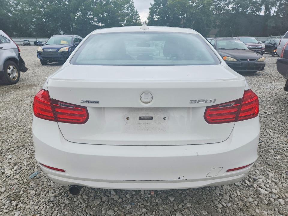 Photo 6 from auction – 2014 BMW 320 with VIN WBA3C3C51EP661318