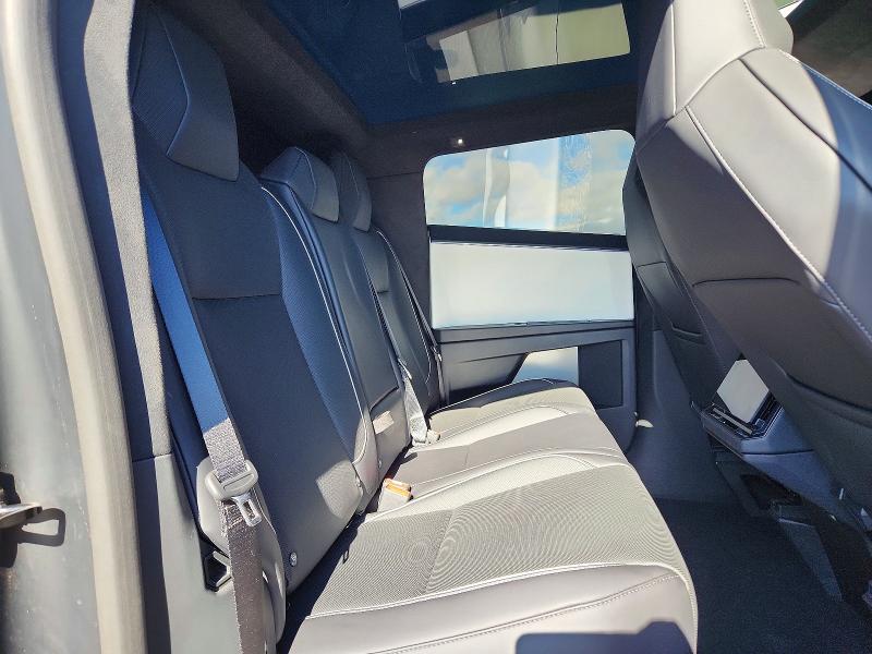 Photo 10 from auction – 2024 TESLA CYBERTRUCK with VIN 7G2CEHEE2RA026531