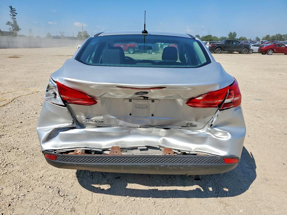 Photo 6 from auction – 2016 FORD FOCUS with VIN 1FADP3F26GL292937