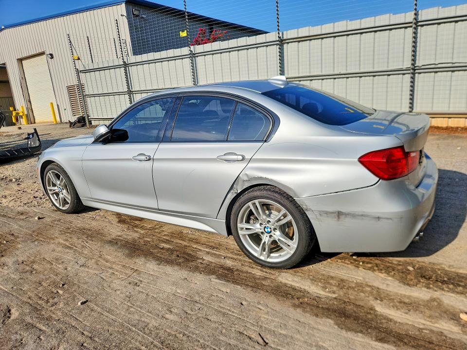 Photo 2 from auction – 2015 BMW 328 with VIN WBA3A5C59FF610996