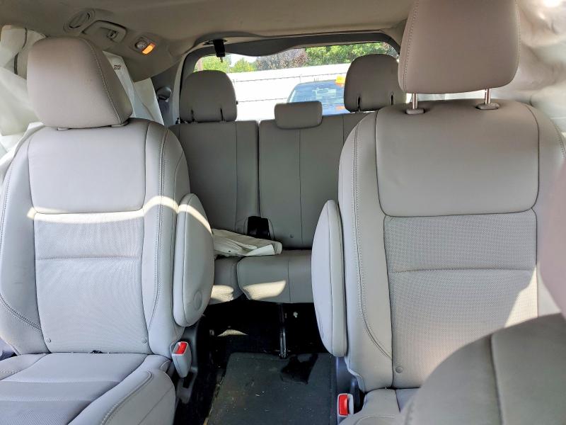 Photo 10 from auction – 2016 TOYOTA SIENNA with VIN 5TDDK3DC2GS137742