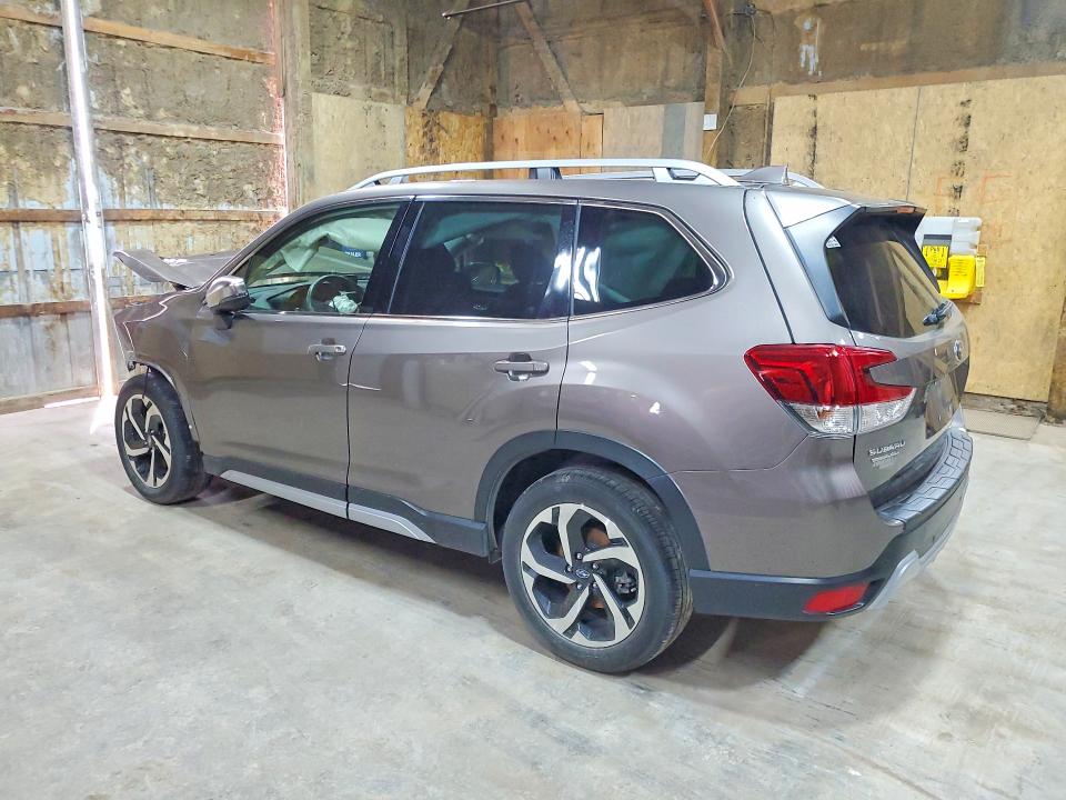 Photo 2 from auction – 2022 SUBARU FORESTER with VIN JF2SKARC2NH447607