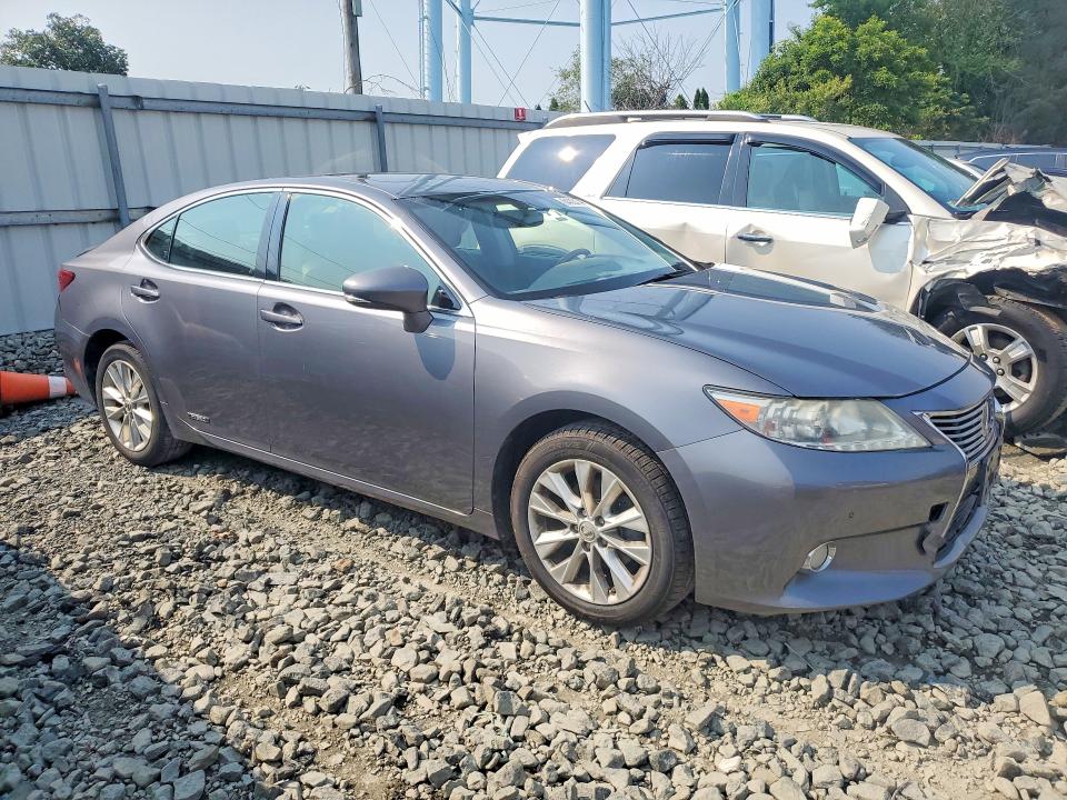Photo 4 from auction – 2013 LEXUS ES with VIN JTHBW1GG6D2026661