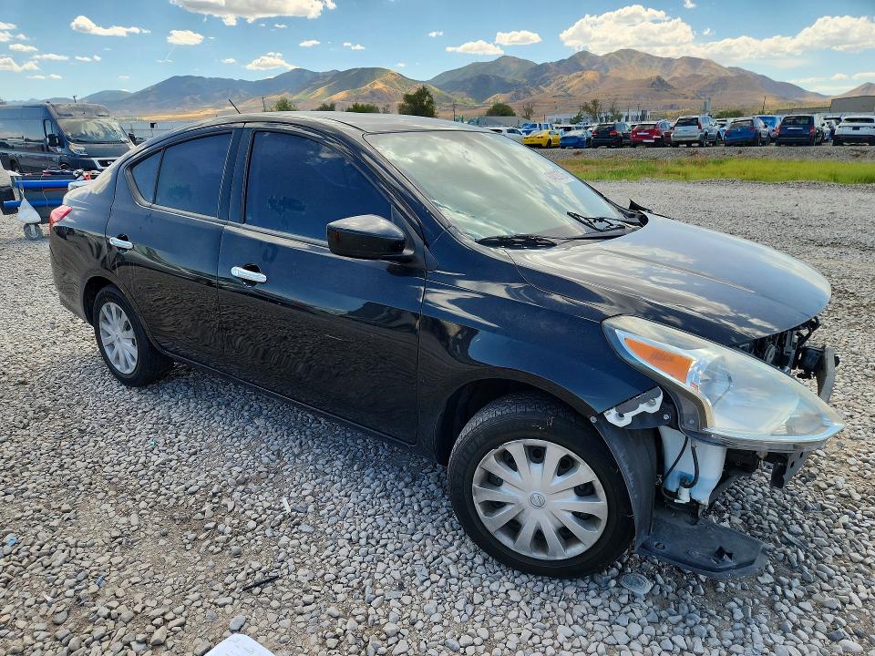 Photo 4 from auction – 2017 NISSAN VERSA with VIN 3N1CN7AP4HL872718