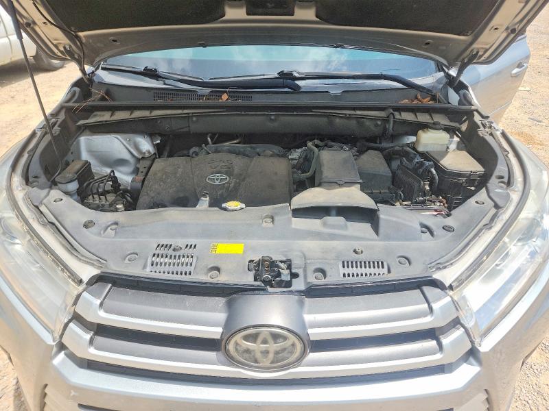 Photo 12 from auction – 2017 TOYOTA HIGHLANDER with VIN 5TDZZRFH2HS199706
