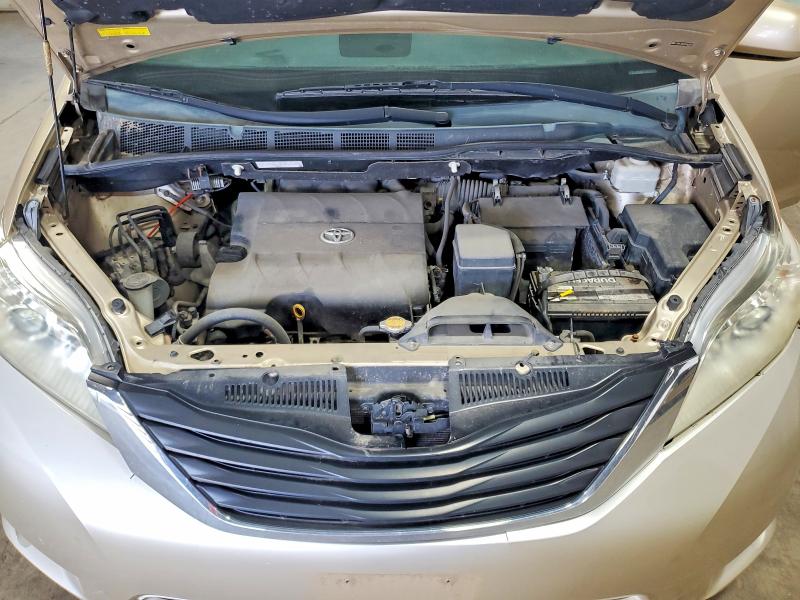 Photo 12 from auction – 2011 TOYOTA SIENNA with VIN 5TDKK3DCXBS062658