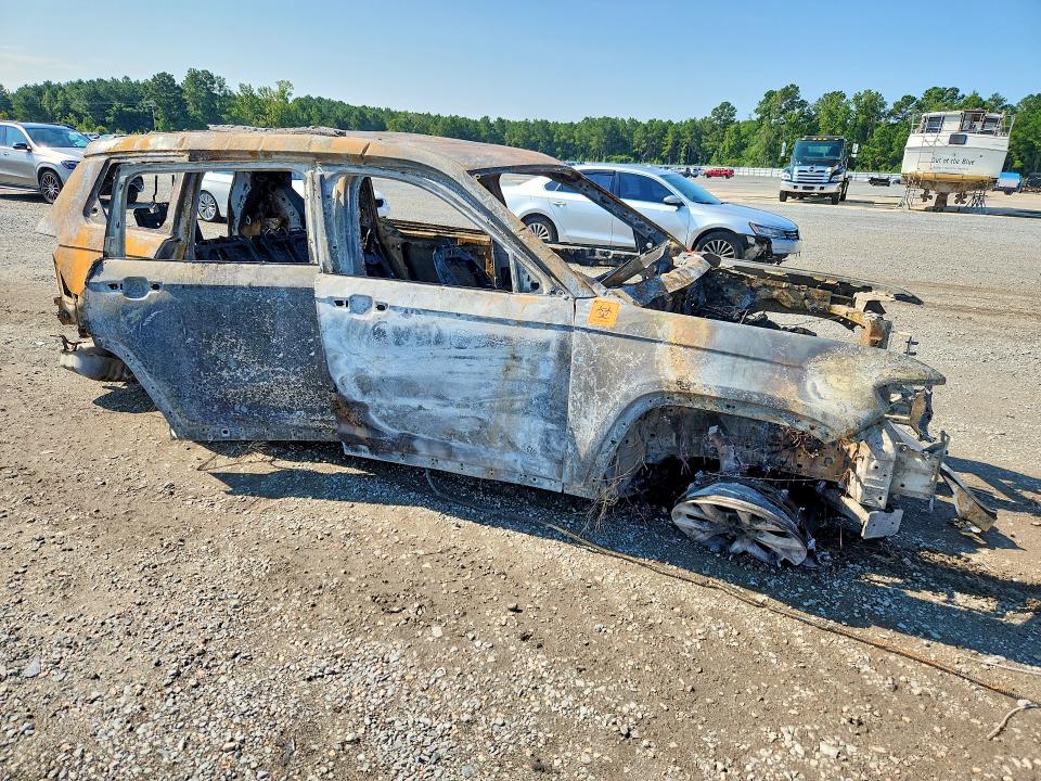 Снимка 4 от търг – 2024 JEEP GRAND CHEROKEE с VIN 1C4RJKAG3R8549086