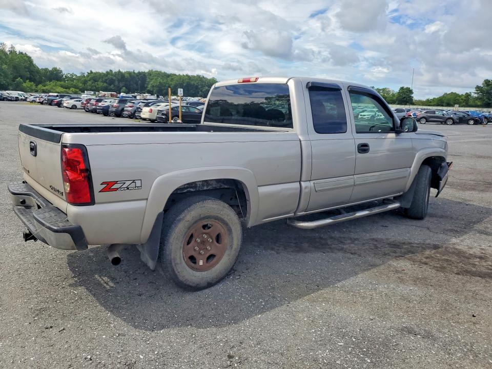 Photo 3 from auction – 2004 CHEVROLET SILVERADO with VIN 2GCEK19T141132729
