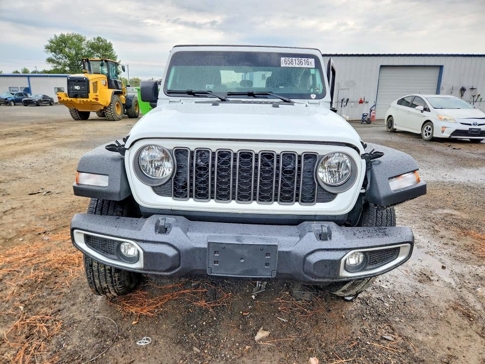 Photo 5 from auction – 2026 JEEP GLADIATOR with VIN 1C6PJTAG2TL158472