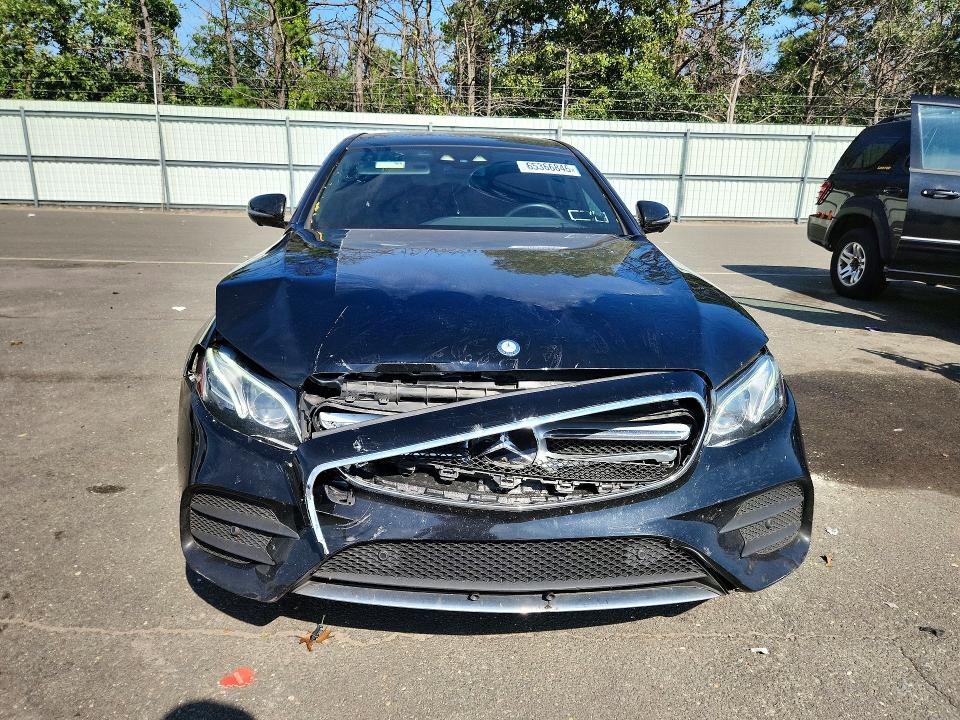 Photo 5 from auction – 2017 MERCEDES-BENZ E with VIN WDDZF4KB4HA041819