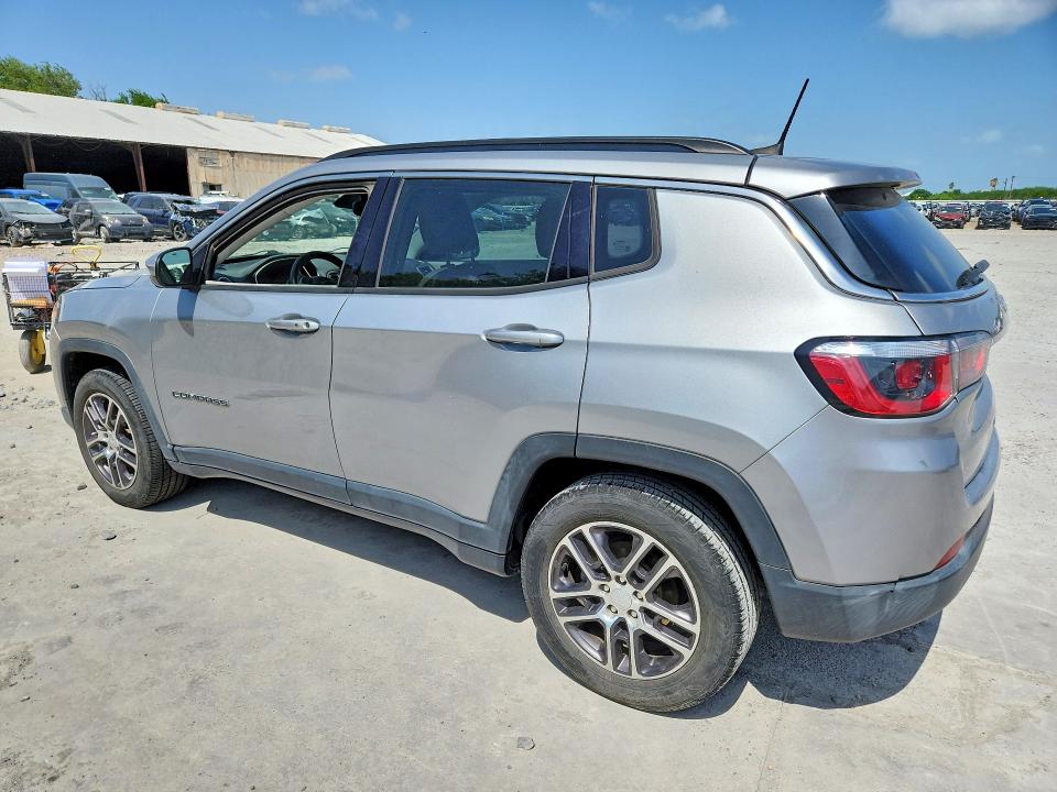 Photo 2 from auction – 2019 JEEP COMPASS with VIN 3C4NJCBBXKT743807