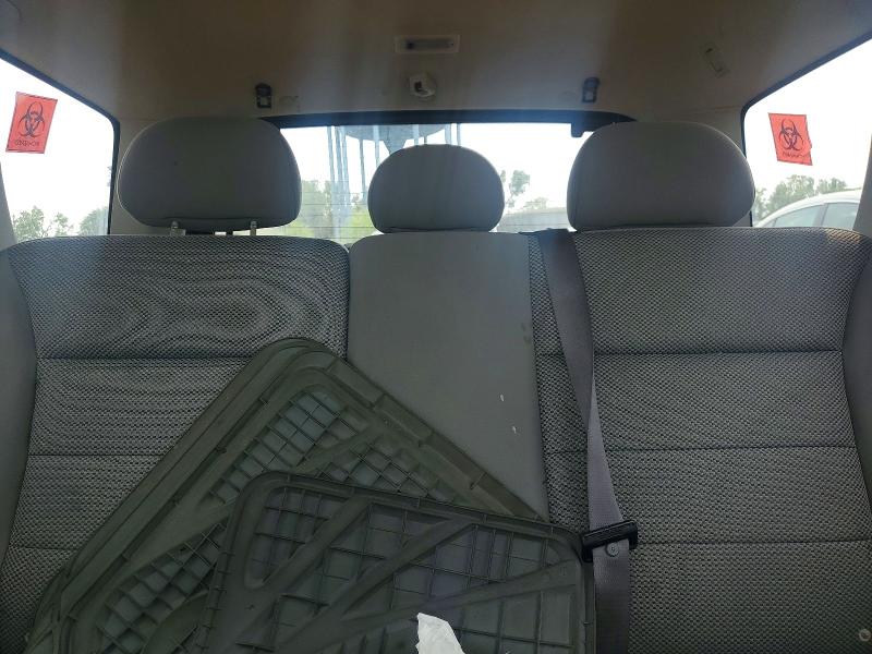 Photo 10 from auction – 2005 FORD ESCAPE with VIN 1FMCU93145KA80579